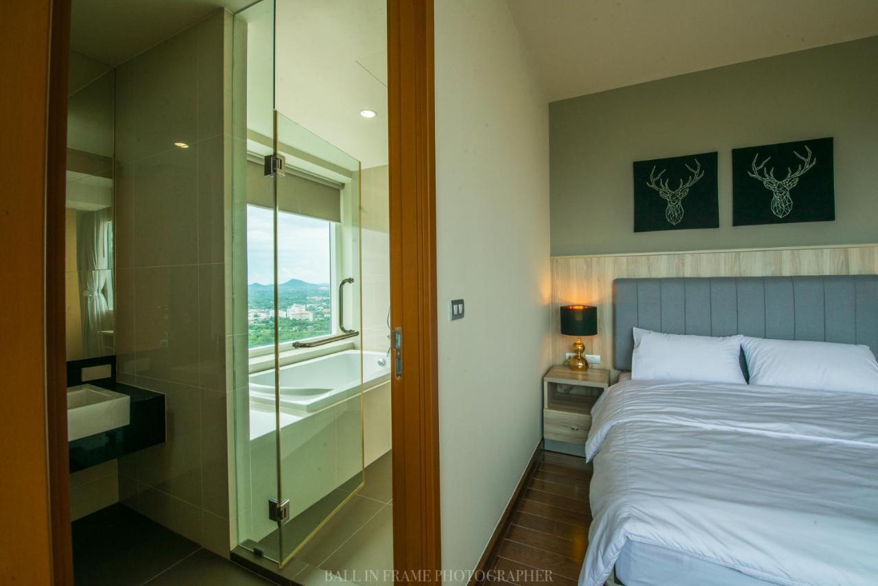 Movenpick Residences Pattaya With Ocean View Na Chom Thian Bagian luar foto
