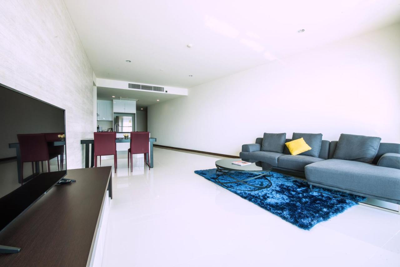 Movenpick Residences Pattaya With Ocean View Na Chom Thian Bagian luar foto