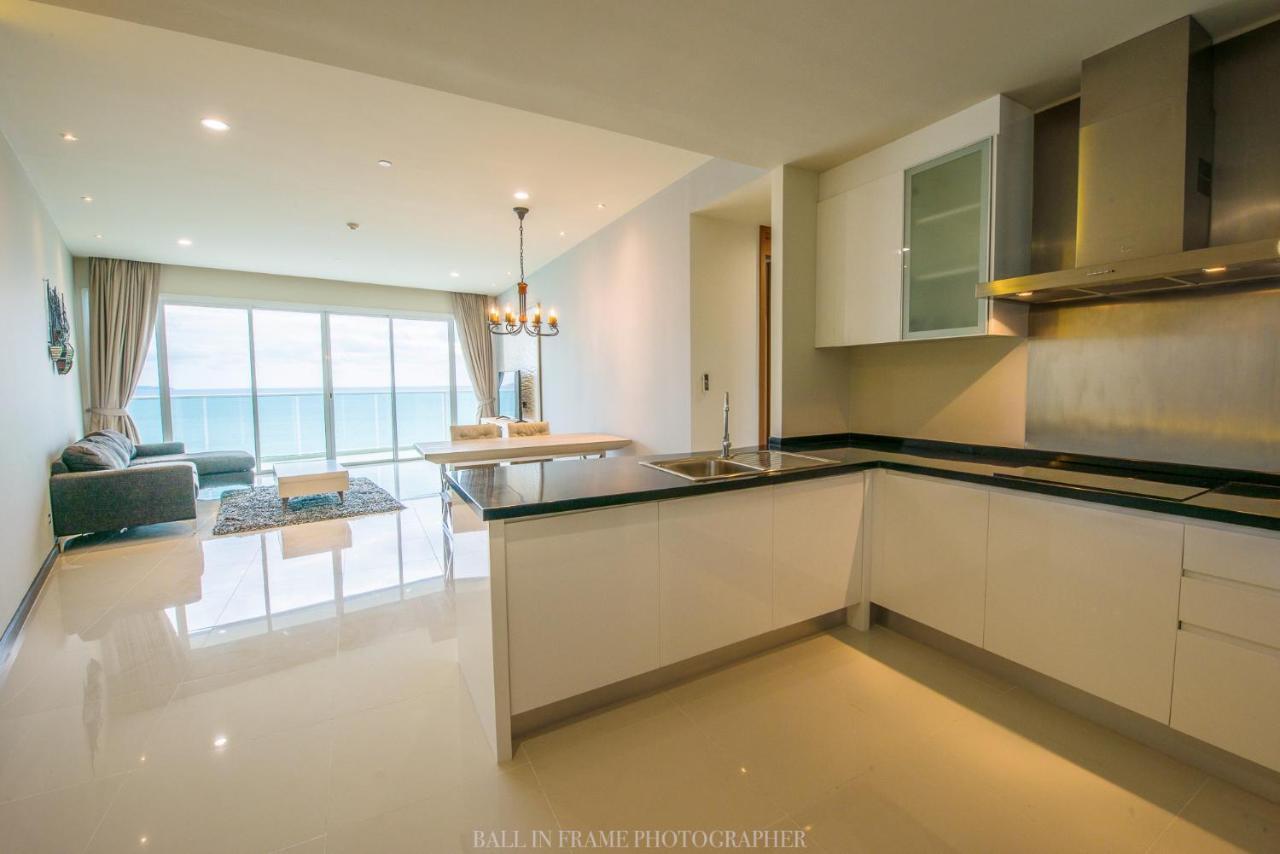 Movenpick Residences Pattaya With Ocean View Na Chom Thian Bagian luar foto